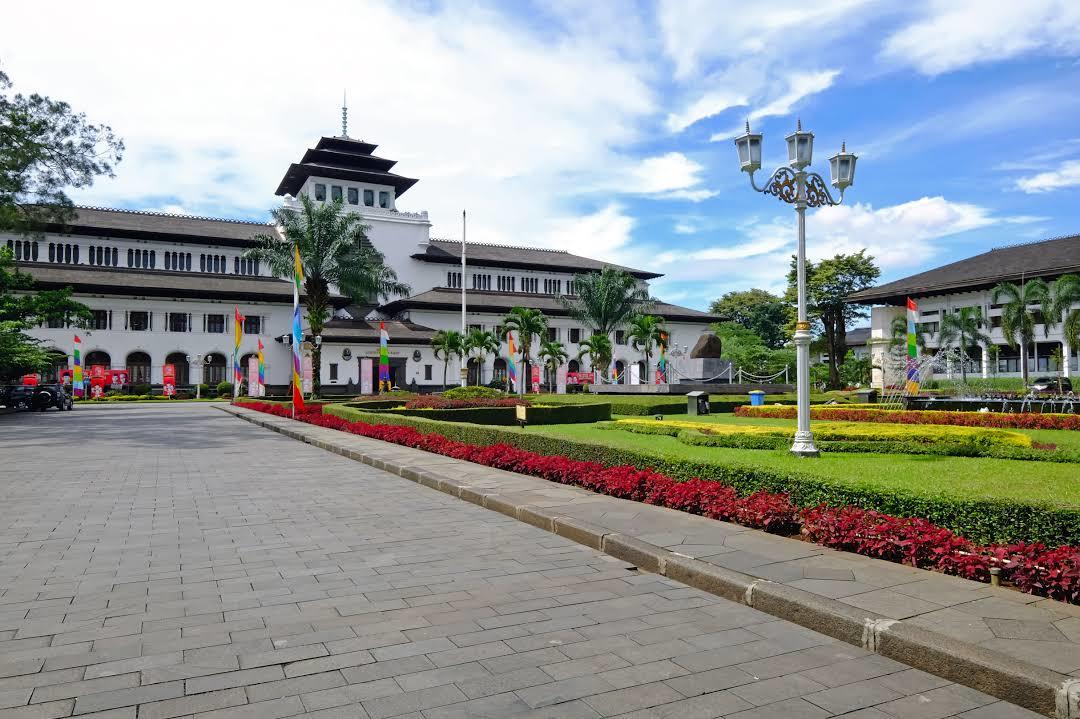 Архітектурний комплекс Gedung Sate