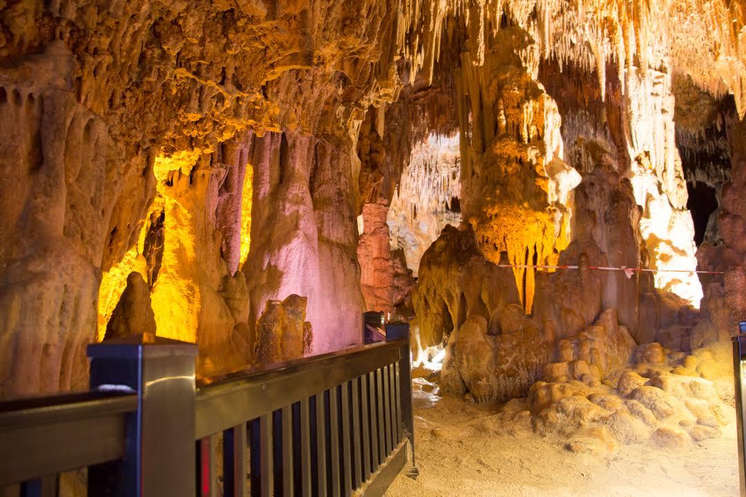Сталактитові печері