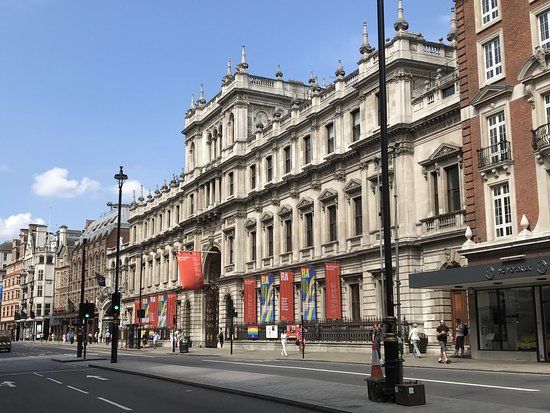 Королівська академія мистецтв