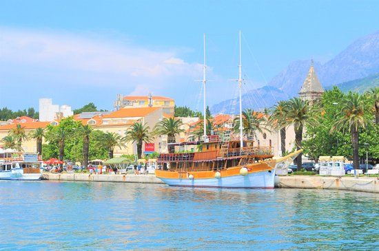 Порт Макарська