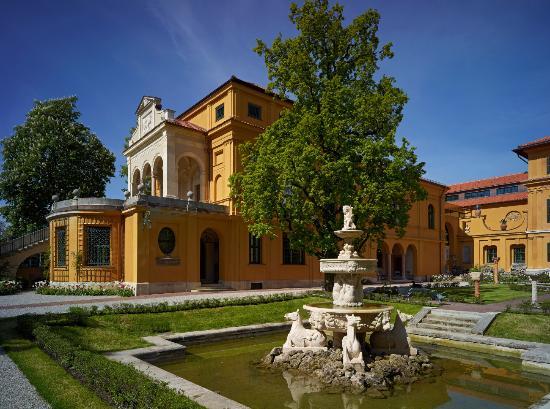 Міська галерея в будинку Ленбаха