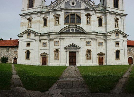 Монастир камальдулів-відлюдників