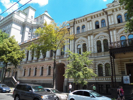 Національний музей мистецтв імені Богдана та Варвари Ханенків