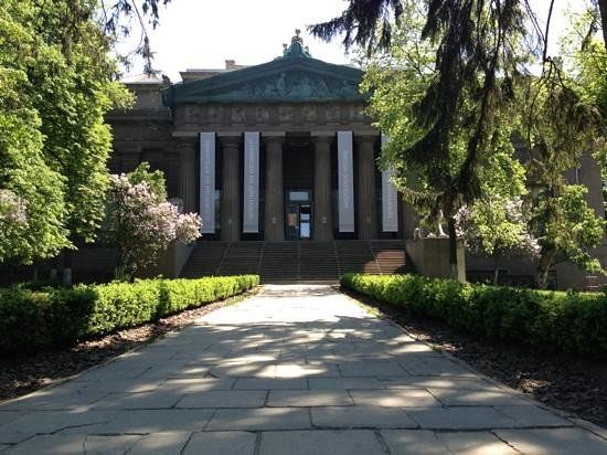 Національний художній музей України