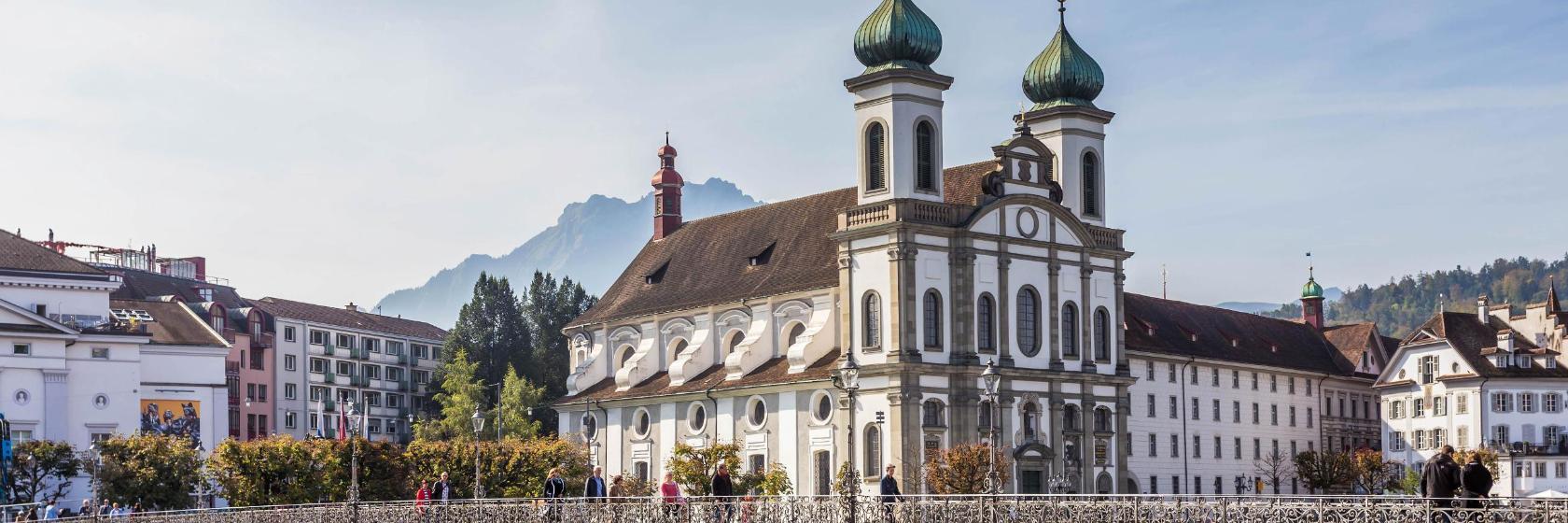 Єзуїтська церква